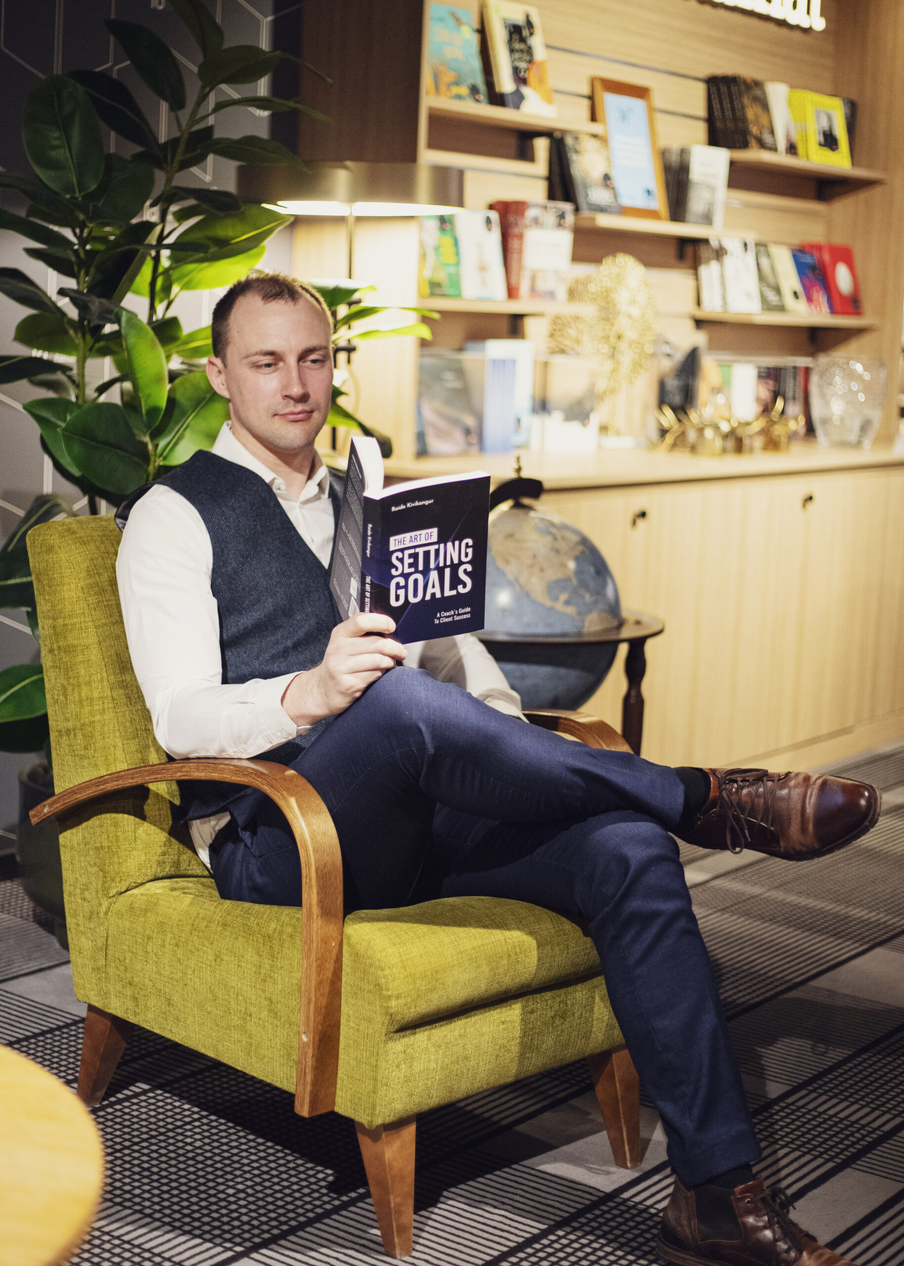Raido Kivikangur Reading Book